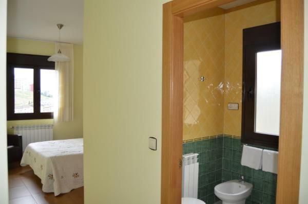 Hotel Ana Cangas De Narcea Exterior photo